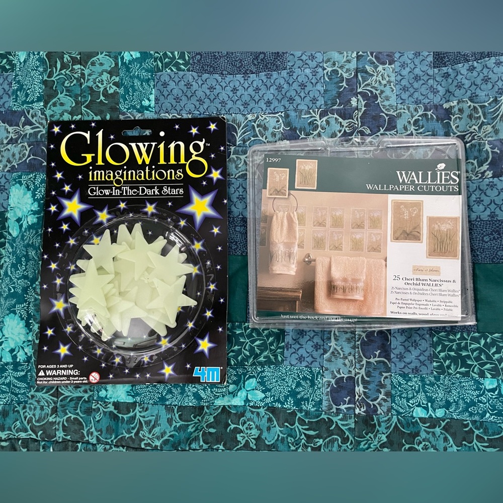 Bundle 4M Glow Stars & Wallies Wallpaper Cutouts Narcissus and Orchid